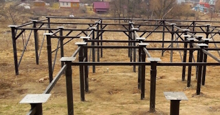 Свайный фундамент под ключ цена с установкой в Астрахани от 519 рублей/м2| установка свайного фундамента под дом под ключ недорого